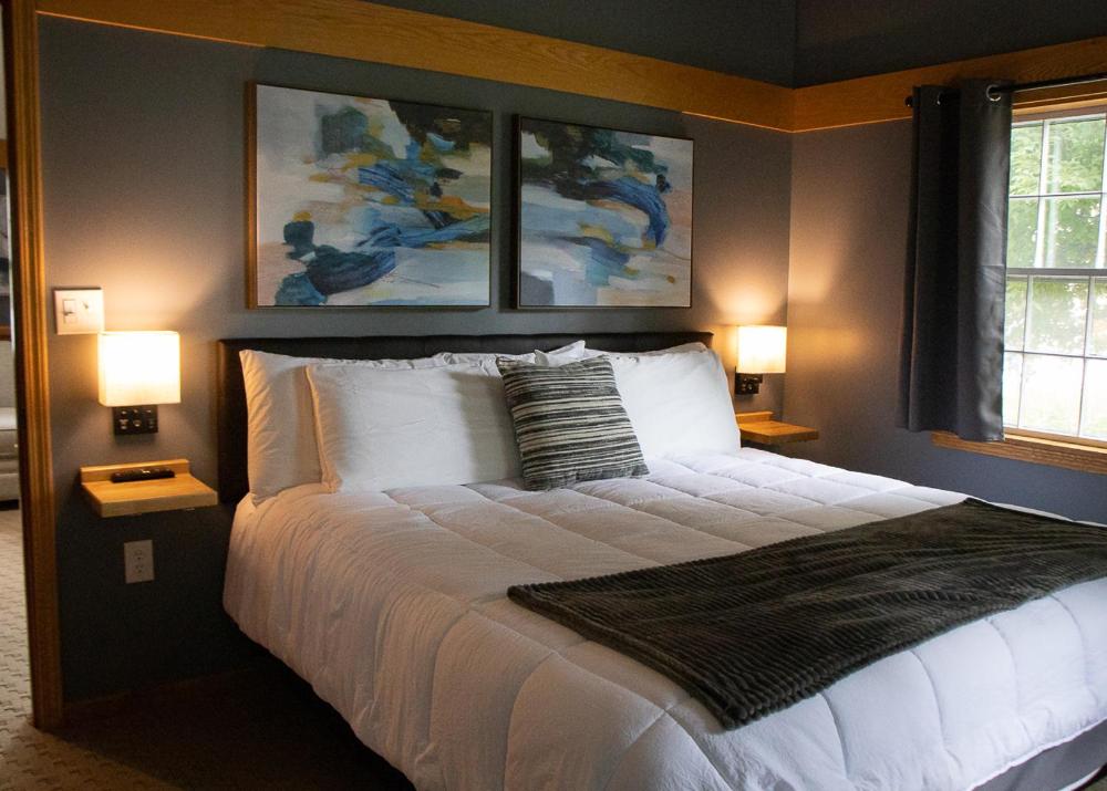 King Suite interior